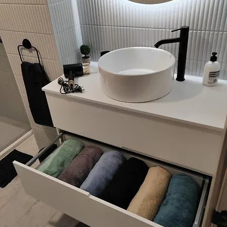 Modern By & Old Town With Pool 公寓 *