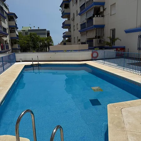 Modern By & Old Town With Pool * 埃斯特波纳